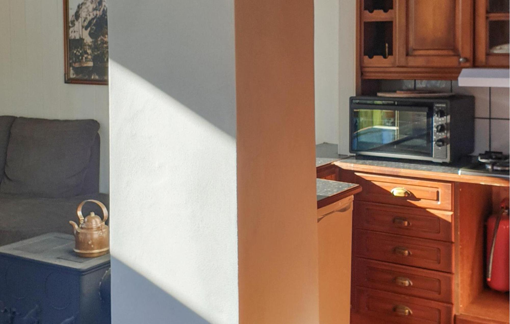 Beautiful Home In Vallavik With Kitchen Бу Экстерьер фото